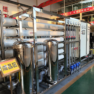 Temperatura wody 10-40C System odwrotnej osmozy do całkowitego oczyszczania wody w butelkach 30 ton