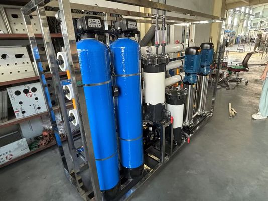 Producent Sprzedaż bezpośrednia Inteligentny system odsalania wody morskiej o pojemności 1 tony na godzinę